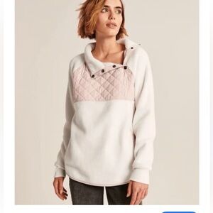 Abercrombie and Fitch Asymmetrical Snap Up Fleece Size small